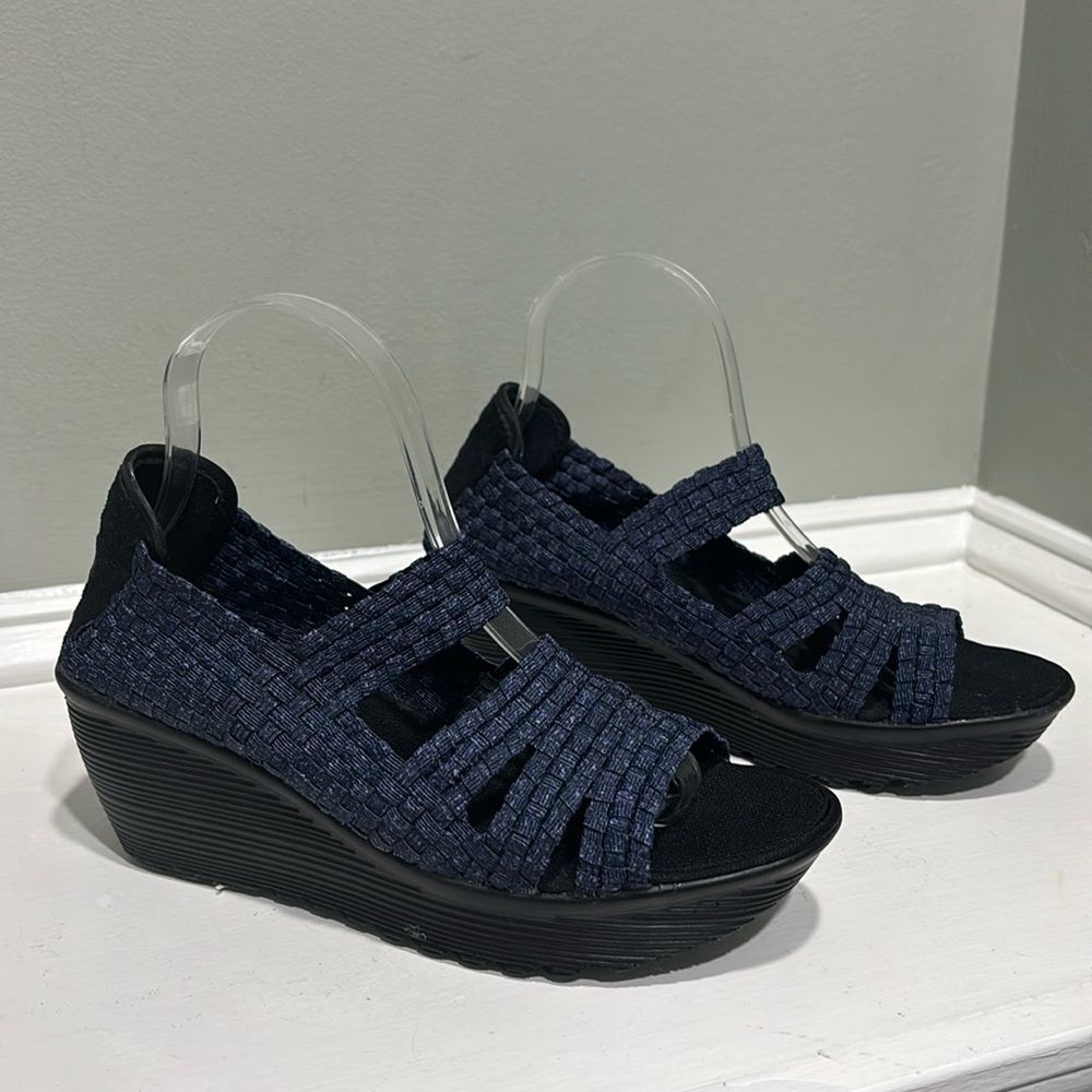 Blue Open Toe Summer/Spring Platform Wedge by White Mountain -size 8.5